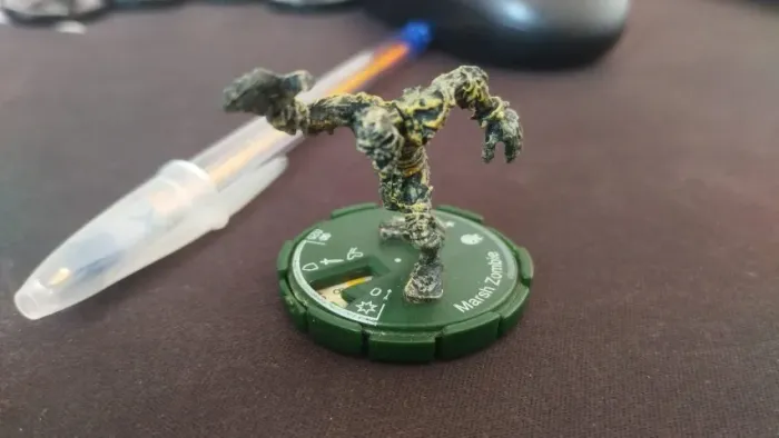 Wizkids 2000 Mage Knights Mk Heroclix Marsh Zombie 10 RPG Miniatura