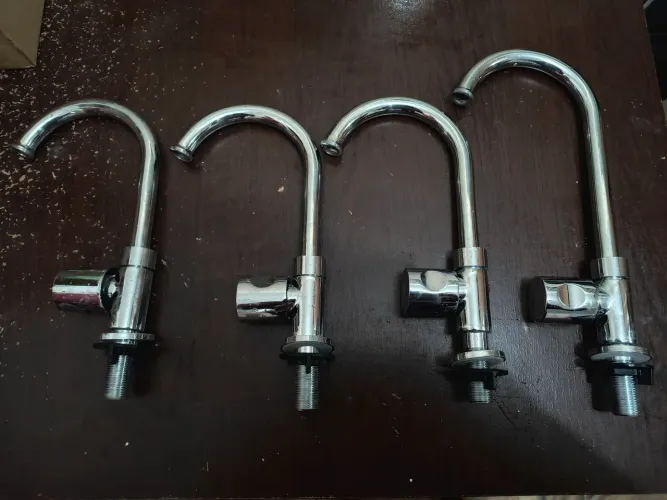 Kit 4 torneiras DECA para banheiro e cozinha Perfeito Estado Necessário Retirar 