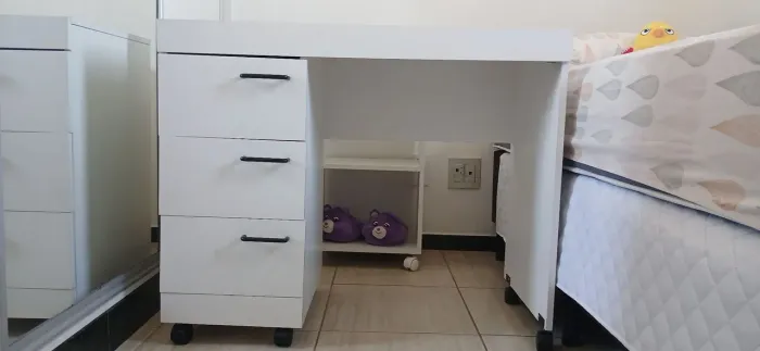 Mesa para trabalho/estudo