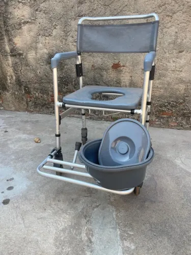 Cadeira De Banho Desmontável Hidrolight Sc101 - 135kg