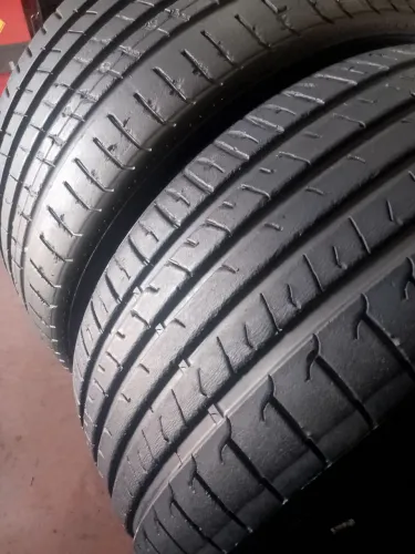 Pneus par 235/40/18