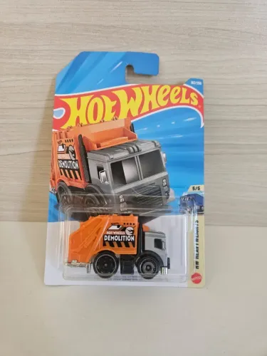 Hot wheels T-HUNT - Total Disposal no blister