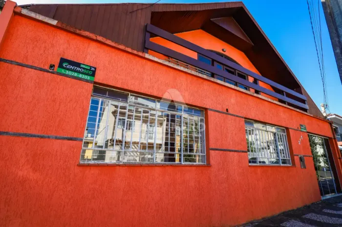 Casa Comercial