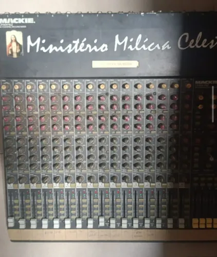 Mesa de som mackie 