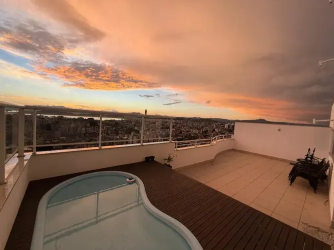 Apartamento com 3 dormitórios sendo 1 suíte, terraço com piscina, 2 vagas e pronto para mo