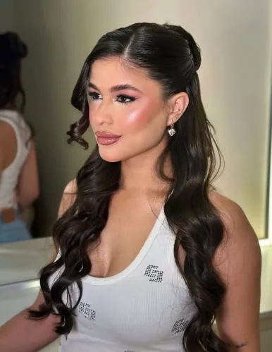 Maquiagem Blindada e Penteado Social