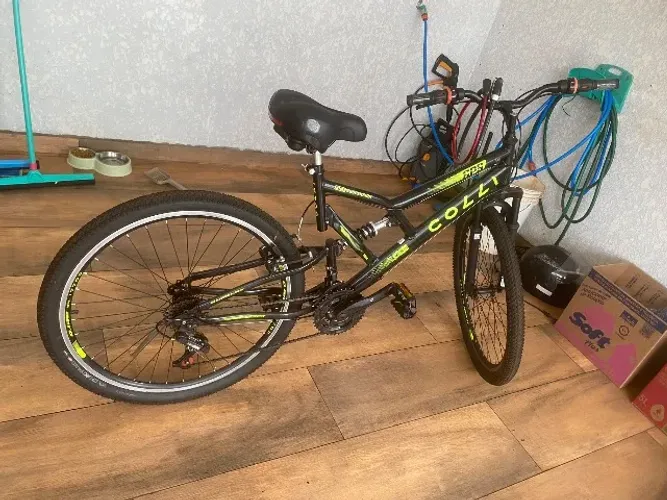 Vendo Bicicleta Colli Semi nova Ultra conservada, pouco usada. 