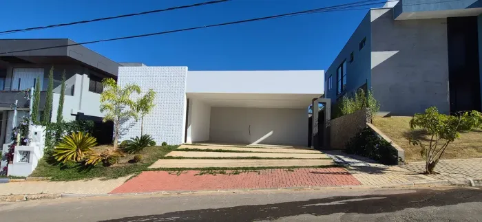 Casa Térrea de Alto Padrão | 4 Quartos | Piscina | Design Contemporâneo | Em Lagoa Santa