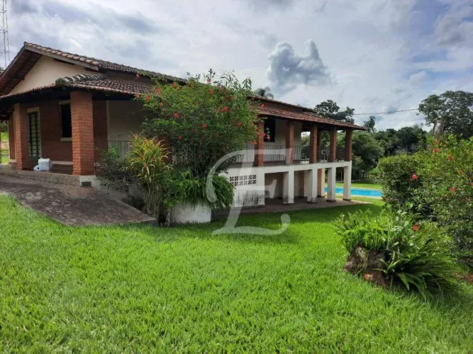 Chácara com 3 dormitórios à venda, 5026 m² por R$ 700.000,00 - Tatui - Tatuí/SP