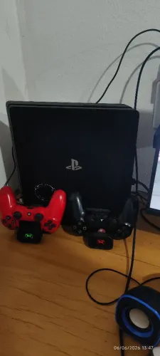 VENDO PLAYSTATION 4 SLIM 1TB