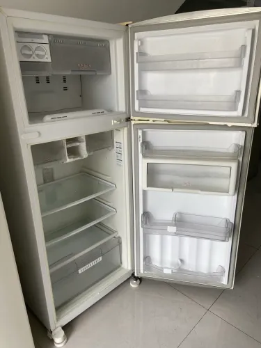 Geladeira Frost free