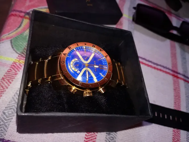 Vendo Relógio Bulgari novo.