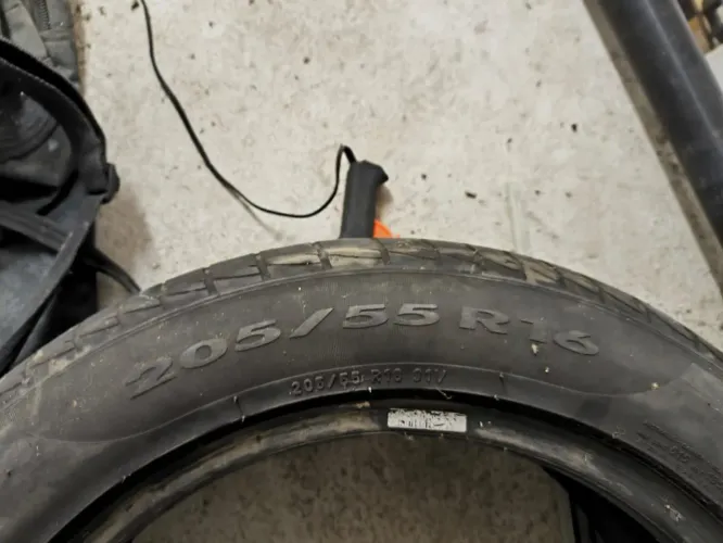 Par de pneus aro 16- Pirelli Cinturato P7(205/55)