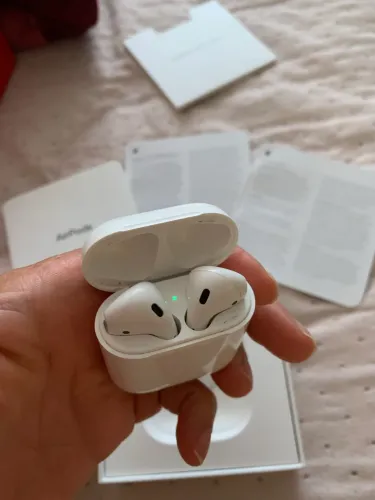 AirPods segunda geração (Com Defeito)
