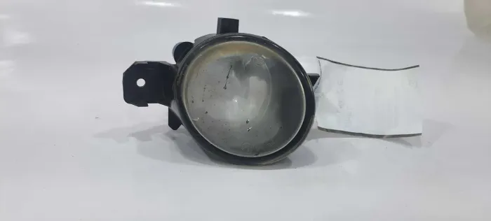 Farol Milha Esquerdo Nissan March Sv 1.0 2016 V2296 Branca