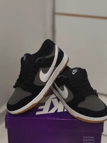 ? Nike Dunk Low Preto/Cinza ?