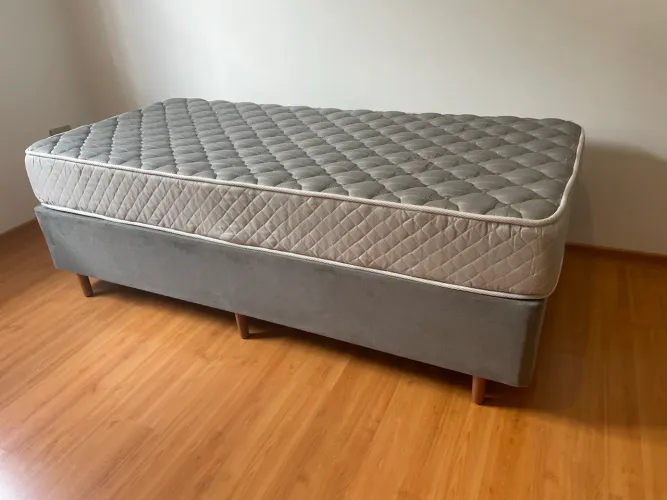 Cama Box + Colchão Solteiro Castor D33 - Super Conservado!