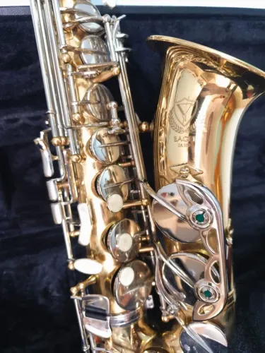 Sax Alto Eagle SA 500 - acompanha todos os acessórios, boquilha e Case