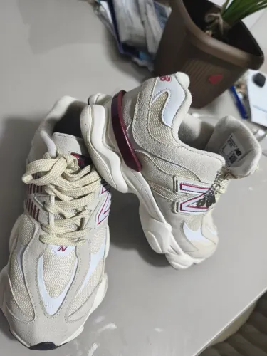 Vendo tênis NB9060
