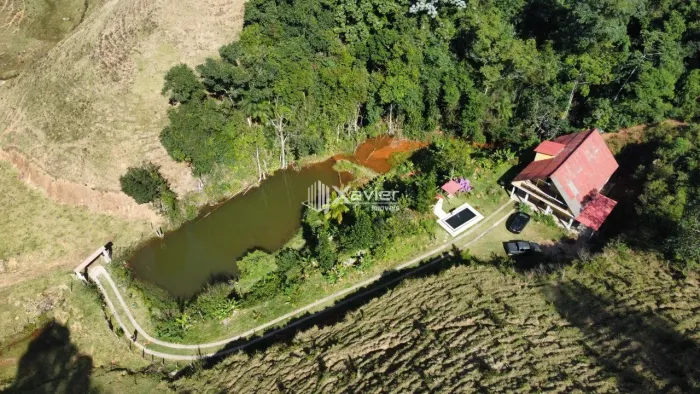 Chácara com 6.000 m², chalé, piscina, lagoa com peixes e cachoeira - Alto Santa Maria, Mar
