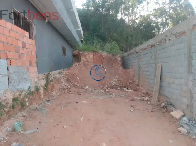 Lote / Terreno Para Vender no bairro Parque dos Eucaliptos em Franco Da Rocha