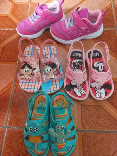 Sandalias e Tênis Infantil