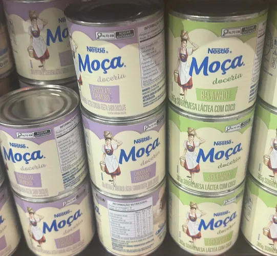 Queima de estoque Moça Fiesta 