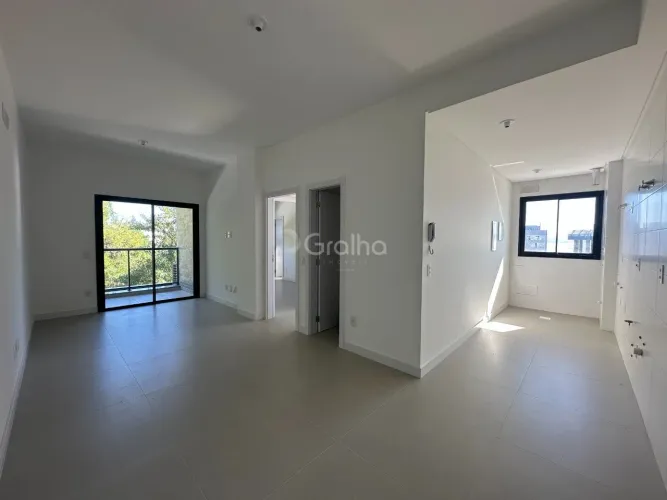 Apartamento de 70m² com 2 suítes na Agronômica