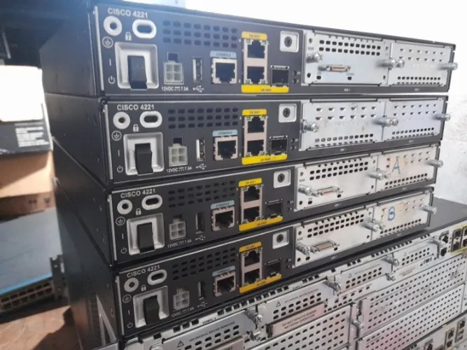 Roteador Cisco Isr 4221