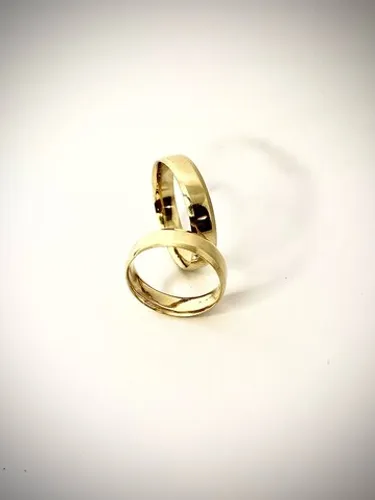 Par de Alianças em Ouro 18K 750 13 gramas