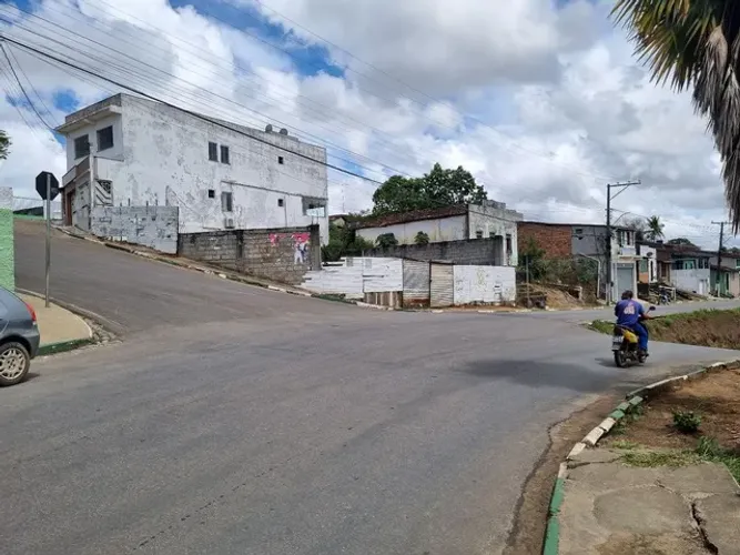 VENDO AREA COMERCIAL