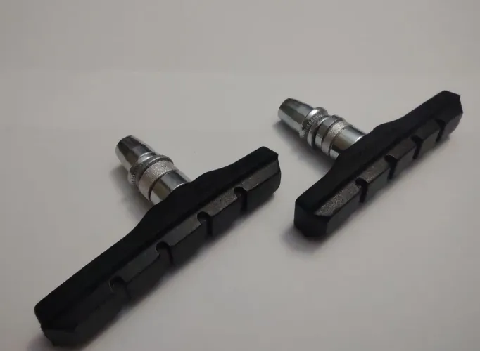 Par Sapatas De Freio MTB C/ Parafusos Tipo Shimano 70mm 908v - Logan