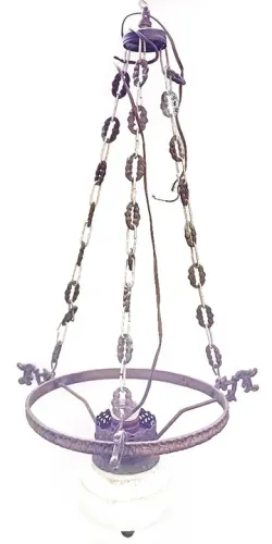 Antiga luminária de teto produzida Bronze dourado trabalhado por arabescos ornada vidro