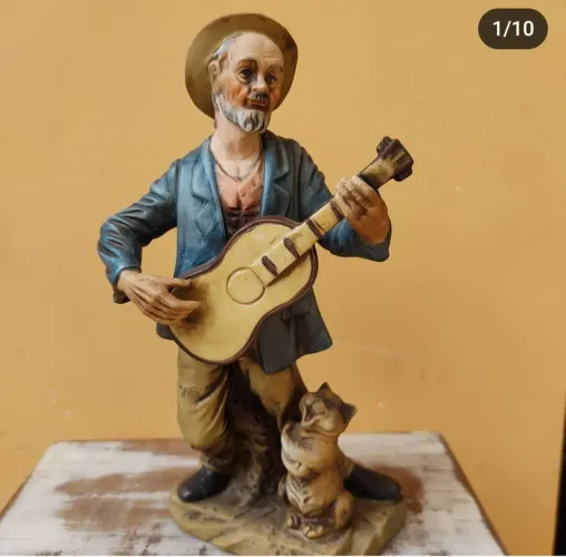 Estatueta antiga 