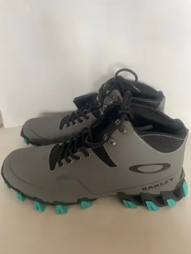 TÊNIS OAKLEY TURLOCK MID ORIGINAL 