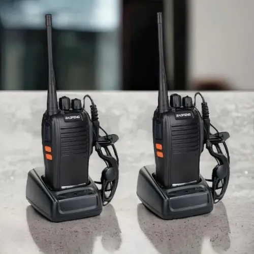 Kit 2 Rádios Comunicadores Alcance 12 Km 16 Canais BF 777S Profissional Recarregável Rádio