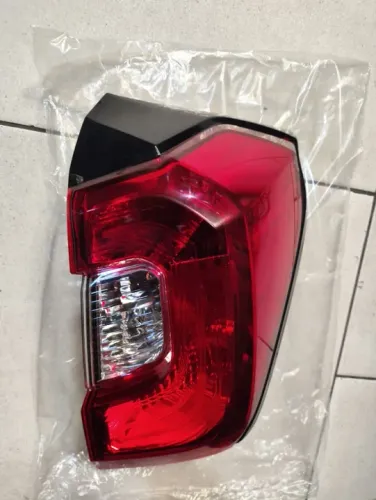 lanterna lateral treseirea esquerda da honda hrv s/led 