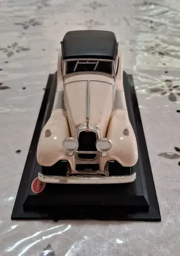 Miniatura Bugatti Royale
