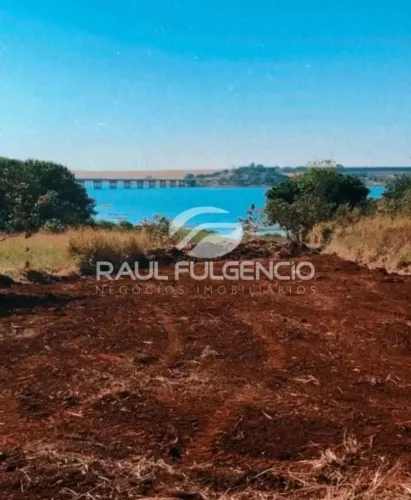 Terreno Molhado no Condomínio Porto das Águas | 2.409,83m²