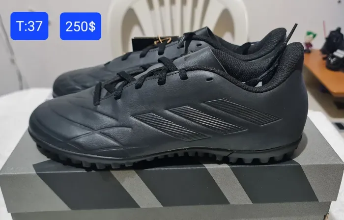 Chuteira society da Adidas Copa original 