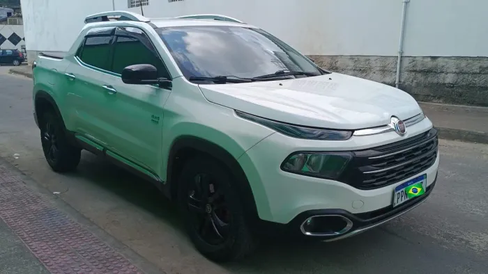 FIAT TORO VOLCANO 4X4 DIESEL AUTOMÁTICO SEMI-NOVO