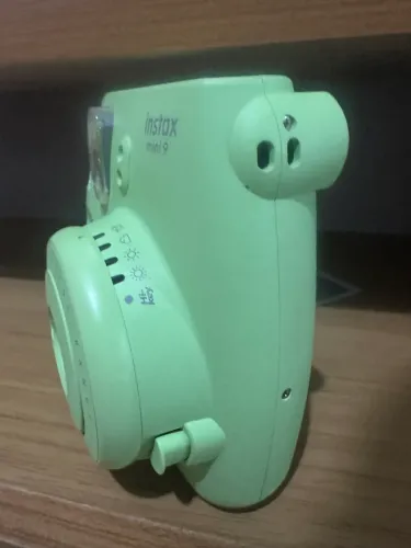  ?  ? Câmera Instax Mini 9 - Verde Limão  