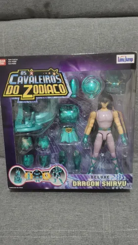 Boneco Shiryu de Dragão Linha Deluxe Knights Of The Zodiac Bandai cavaleiros do zodíaco