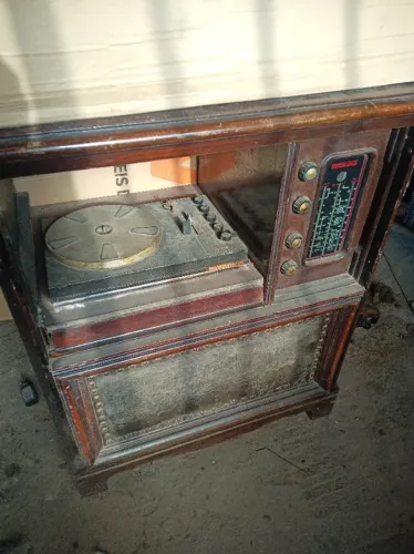Rádio toca disco Antigo 