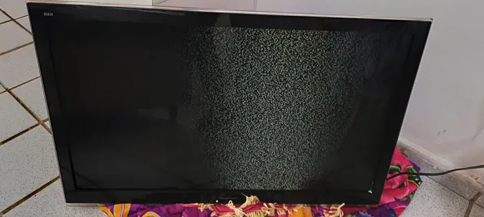 Tv LCD 32' Panasonic com defeito