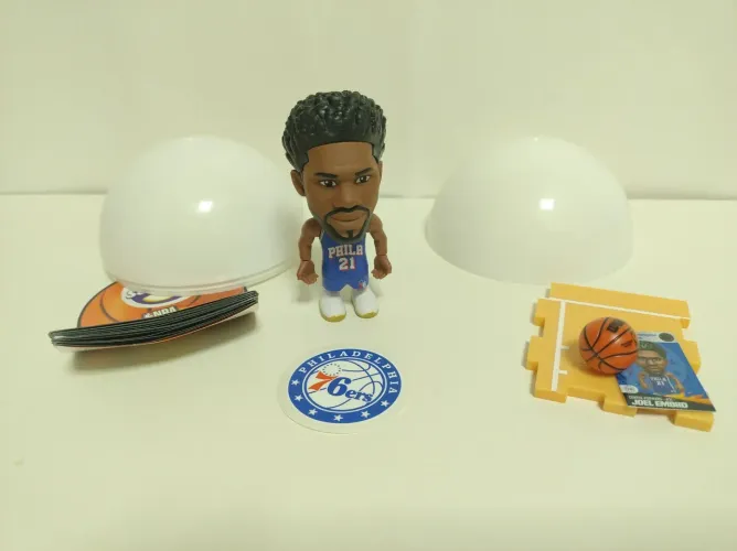 Boneco Joel Embiid - Philadelphia Sixers - Coleção NBA Ballers