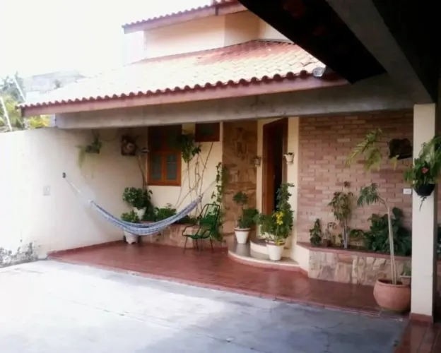 Casa à Venda em Votorantim-SP, Parque Morumbi: 4 Quartos, 1 Suíte, 5 Salas, 5 Banheiros, 1
