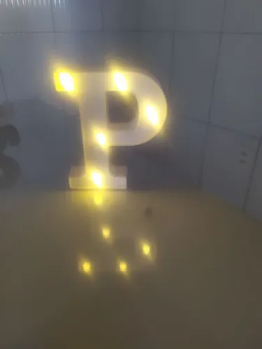 Letra luminária LED 3D branca por 15 reais 
