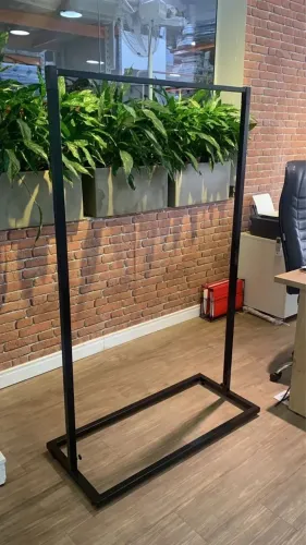 Arara para roupas estilo Industrial