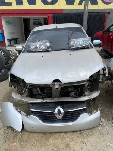 Sucata para retirada de peças Renault Logan 2016